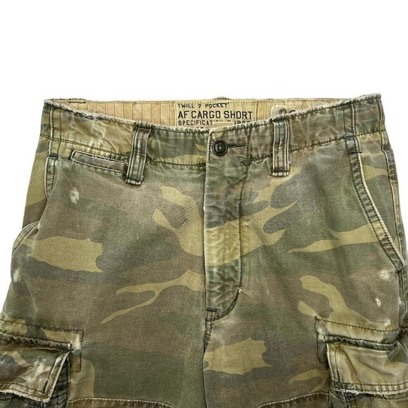 Abercrombie & Fitch Men's Camo 7 Pocket Twill Cargo Shorts - Picture 3 of 13